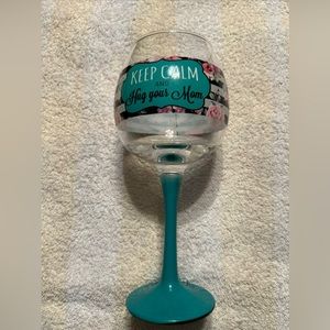 T M D Holdings 9” Wine Glass “keep Calm & Hug Your Mom”